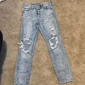 Size 10 AE jeans!